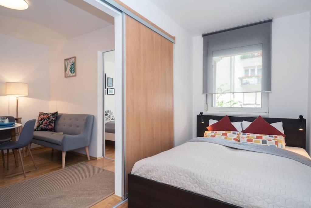 Ap. With Free Parking Near Budapestcongress Centre Apartman Kültér fotó